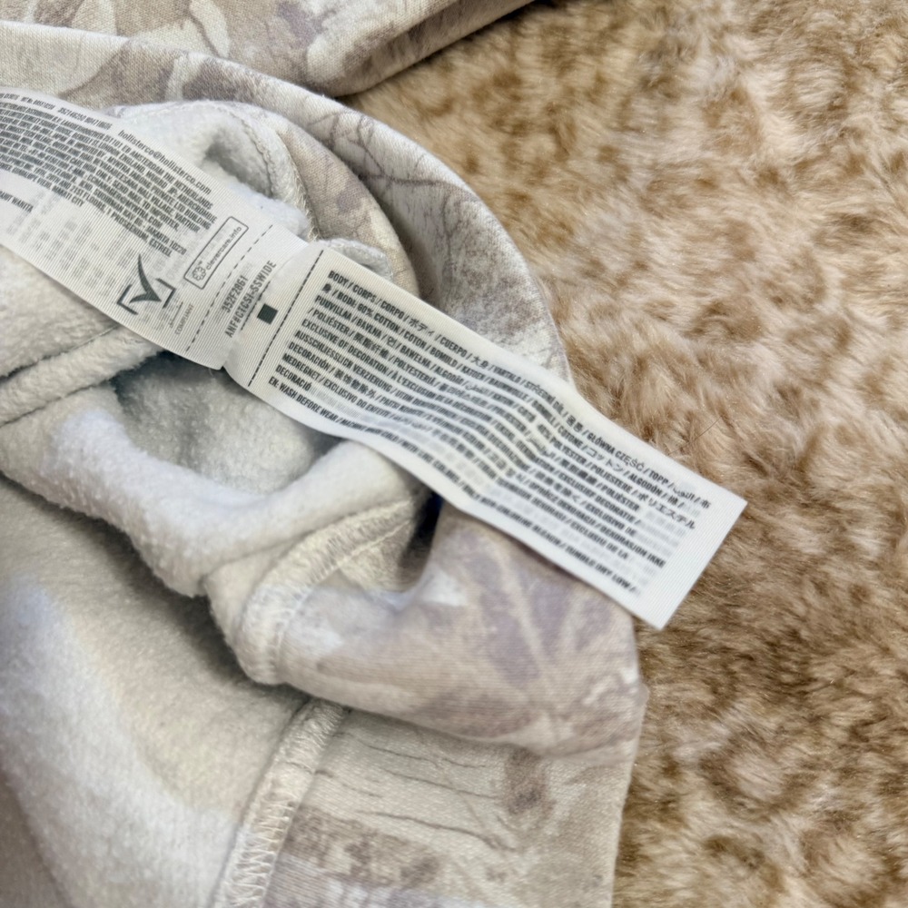Hollister Womens Cropped Zip Up Hoodie Tan Cream Camo Leaf Print Fleece Small - Picture 5 of 5